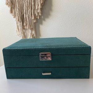 Green Jewelry box plus jewerly.